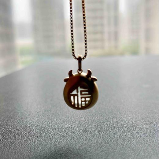 高冰种翡翠蛋面抱抱牛吊坠18k黄金钻石黑玛瑙镶嵌 商品图9