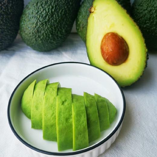 秘鲁即食牛油果（单果180-210克）收到就可以食用 放冰箱冷藏  三天内吃完 吃不完可以挖肉冷冻 可以做奶昔等饮品 商品图8