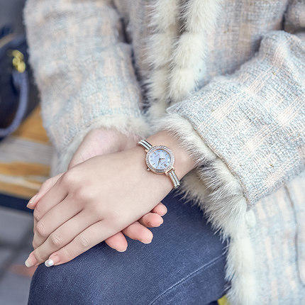 西铁城日本官方正品复古纤巧璀璨水晶贝母表盘光动能女表EM0863-53D 商品图3