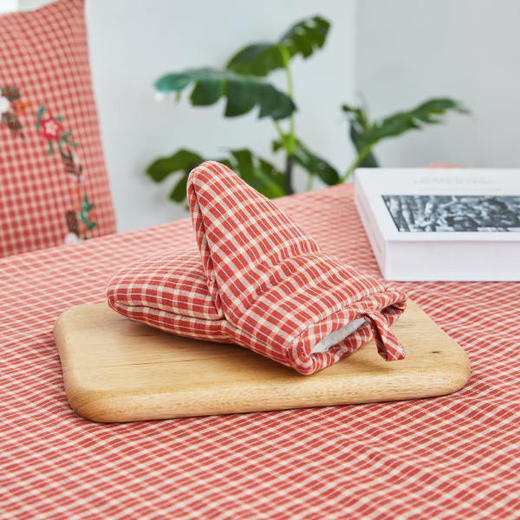 [现代住宅] 新款 韩国 刺绣厨房手套 红色 格纹隔热手套JPY带授权招加盟代理 商品图1