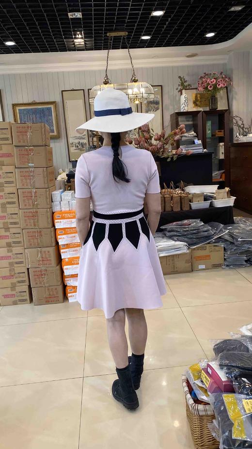 淡粉色针织连衣裙 商品图4