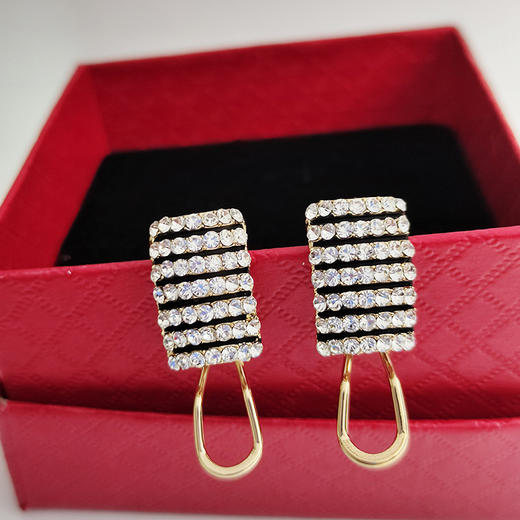 JU-D9580新款潮耳环女网红气质小巧黑色条纹耳钉韩国满钻棱形耳扣 商品图2