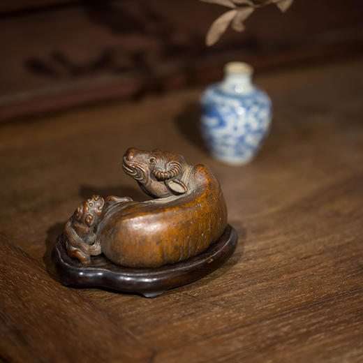 清代 竹雕卧牛摆件 商品图3