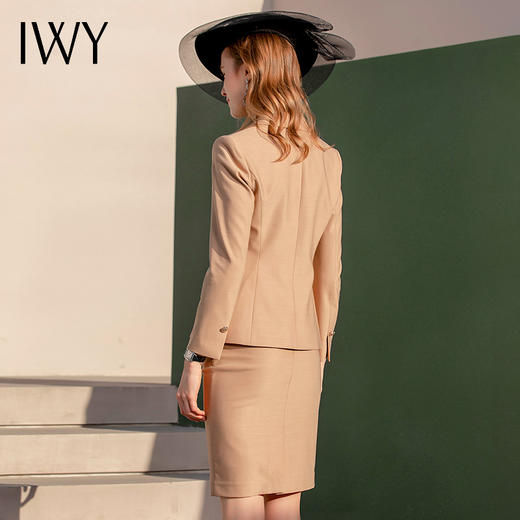 IWY/卡其色西装套装女通勤套裙不对称气质高端名媛ol职业装女C1127+S982 商品图3