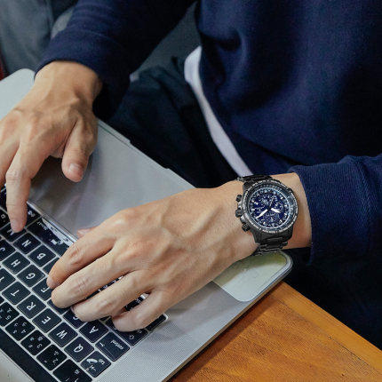 西铁城日本正品舒博钛™覆DLC光动能万年历 电波男表AT8195-85L 商品图2