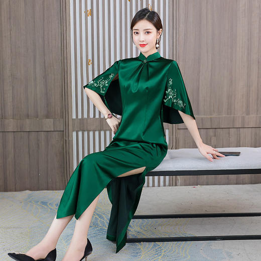 AHM-2939连肩斗篷式优雅绣花旗袍连衣裙 商品图3