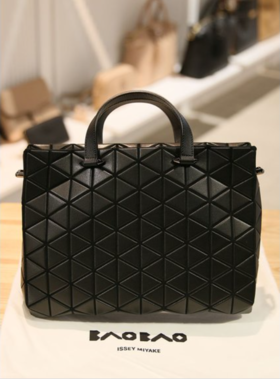 奥莱 BAO BAO Bao Bao Tonu哑光手提袋（BB98-AG204 / 16）JPY带授权招加盟代理