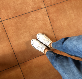 #跟着好物馆买买买 ROCKFISH一脚蹬小白鞋-很适合春天，脚感不错