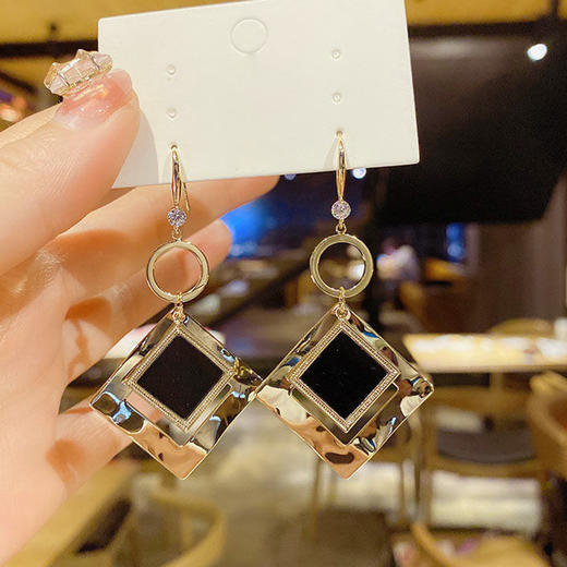 JU-B304欧美简约大气夸张个性时尚耳环2021新款菱形方形几何耳钩耳饰 商品图3