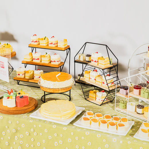 【企业茶歇甜品台】花样甜品，免费摆台，盛宴定制，高端大气，仪式满满！适合20-120人左右食用。需提前2天预约（中山） 商品图4