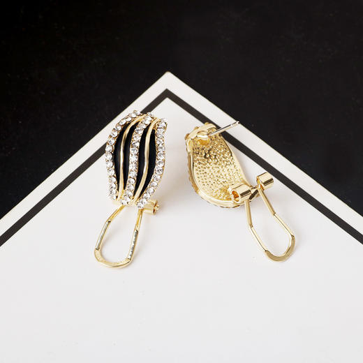 JU-AB93027新款日韩网红黑色条纹耳环女时尚气质满钻个性简约耳扣式耳钉 商品图3