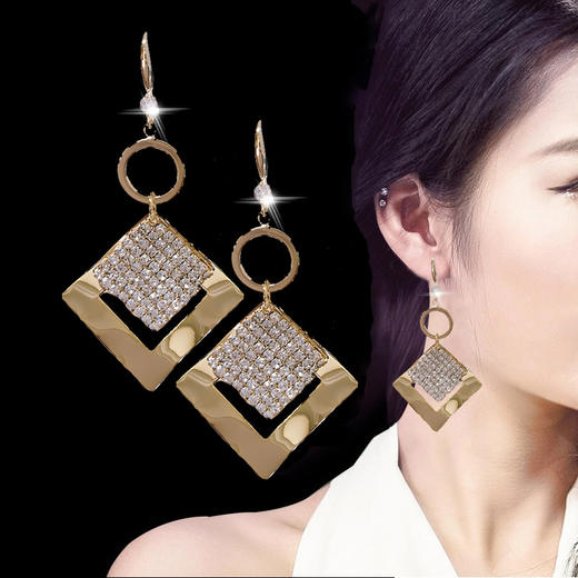JU-A35061个性夸张时尚大耳环女潮气质网红新款耳钉几何方形耳钩耳饰品 商品图1