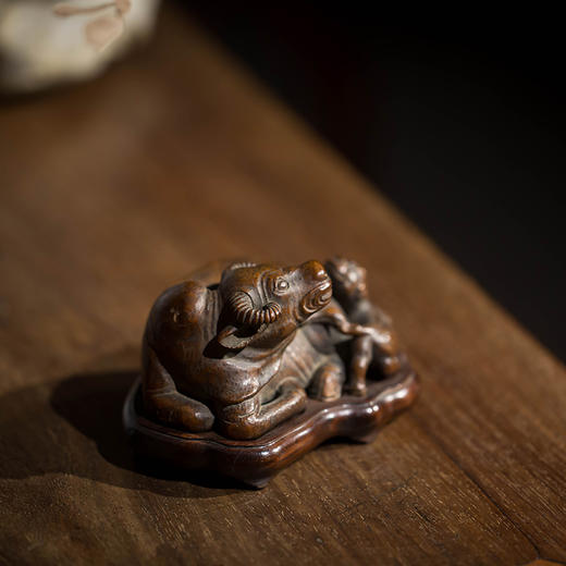 清代 竹雕卧牛摆件 商品图4