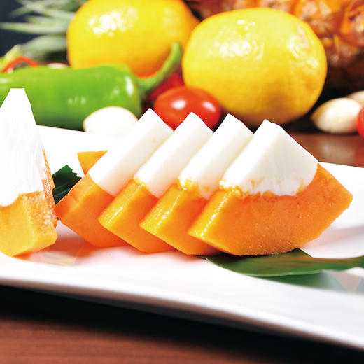 云南版纳红心木瓜  果园现摘现发   果肉细腻，嫩滑甜蜜  还可以搭配酸奶，牛奶食用   7-8成熟的木瓜可煲汤/做成银耳羹 商品图4