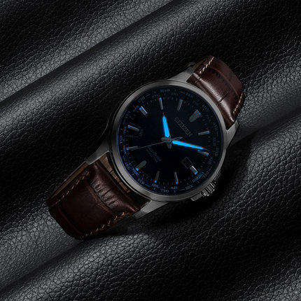 西铁城日本官方正品休闲光动能万年历皮带男表BX1001-11L 商品图3