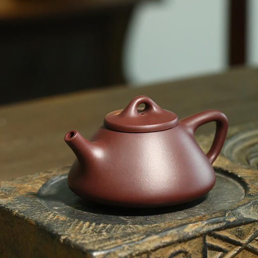 子冶石瓢壶 40目紫泥 陈腐6年 水色很好 紫海淘砂 子冶石瓢壶 40目紫泥 陈腐6年 水色很好 紫海淘砂