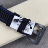 新品Pam1176实拍！
1 .“黑化的Pam441”，全陶瓷表壳，防划痕，不褪色，不会旧；2.让人惊艳的蓝色橡胶表冠，独特的视觉冲击，悦己悦人 商品缩略图2