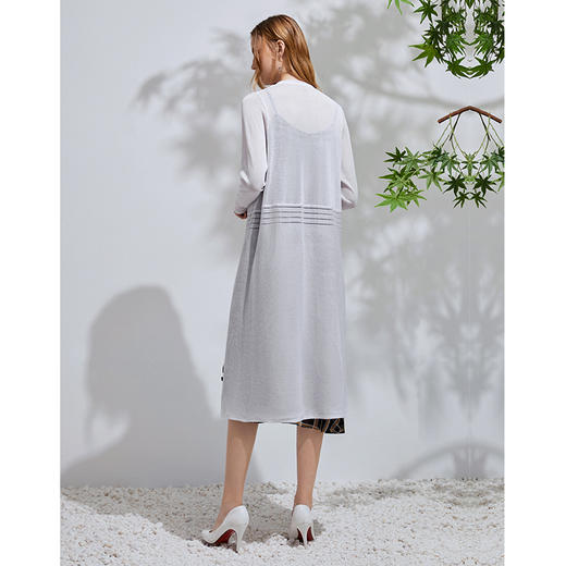 EITIE爱特爱春季新款通勤纯色简约长款薄透针织开衫外套女66101817 商品图5