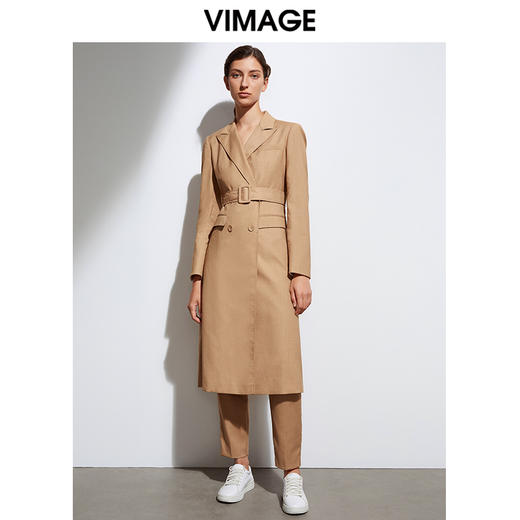 VIMAGE纬漫纪春季新款大气复古翻领显瘦收腰长款风衣外套女VA2104117 商品图1