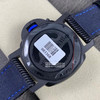 新品Pam1176实拍！
1 .“黑化的Pam441”，全陶瓷表壳，防划痕，不褪色，不会旧；2.让人惊艳的蓝色橡胶表冠，独特的视觉冲击，悦己悦人 商品缩略图3