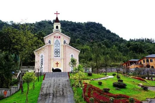 【拼包车出行 | 自由安排 】白鹿音乐小镇区直通车 | 不用去遥远的法国，让我们相约东方普罗旺斯 商品图2