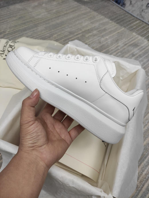 Alexander McQueen新色-白色笑脸 商品图3