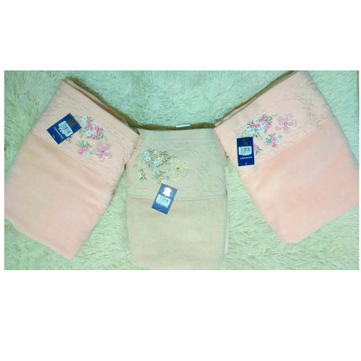 【21.9元/个】金鼎瑞纯棉刺绣浴巾70*140（1223097） 商品图0