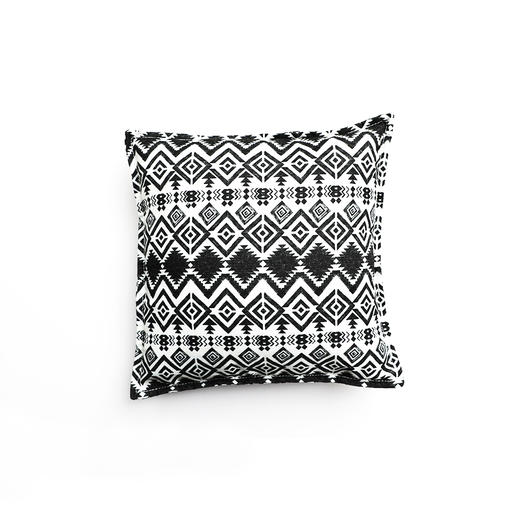 NS家居 ns furniture 软包布艺抱枕NSPL-11002-35*50*NS1890-5/NSPL-11002-45 *NS1890-5*MS 商品图0