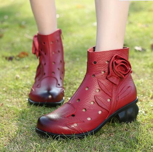 【女鞋】民族风女士凉靴粗跟中跟花朵洞洞款妈妈凉靴 商品图2