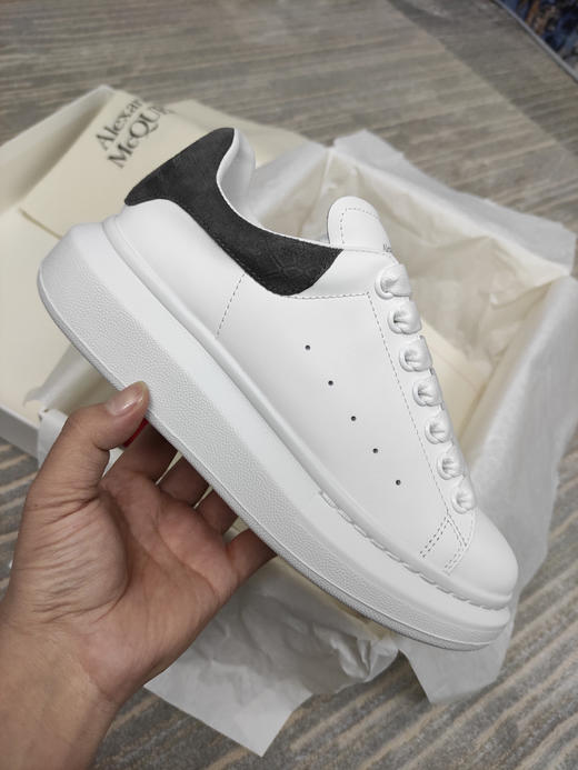 Alexander McQueen新色-枪灰色石头纹 商品图7