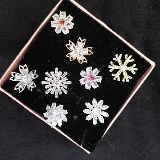 2F紫兰合成水晶胸针 商品图0