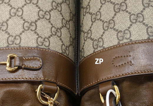 𝟭 𝟵 𝟱 𝟱马衔扣系列水桶包（原厂皮） 商品图5