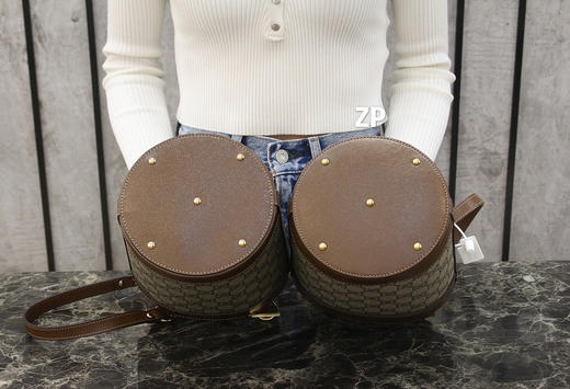 𝟭 𝟵 𝟱 𝟱马衔扣系列水桶包（原厂皮） 商品图4