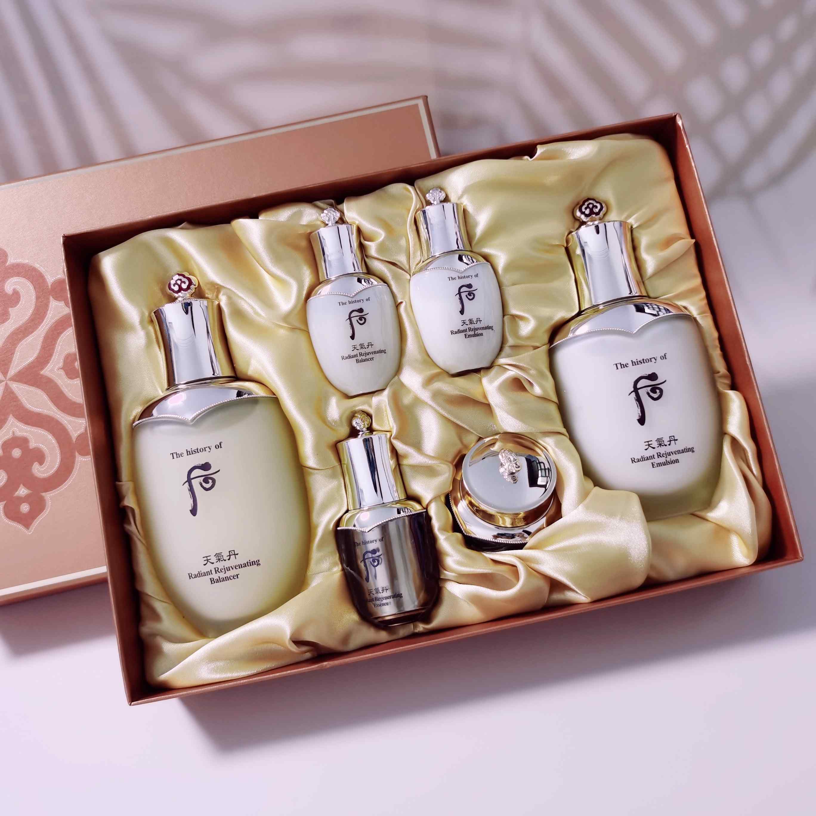 韩国whoo后天气丹新版华泫花献企划两件套带4个中样带面霜精华