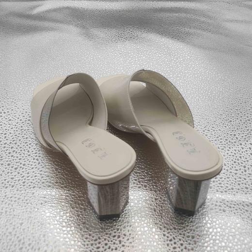 lFGJ 10203时尚漆皮透明胶皮女凉鞋中跟舒适凉拖 商品图10