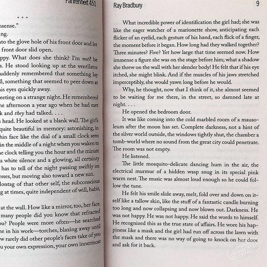预售 【中商原版】华氏451度英文原版 Fahrenheit 451  Ray Bradbury 雷·布拉德伯里 反乌托邦 科幻小说 商品图7