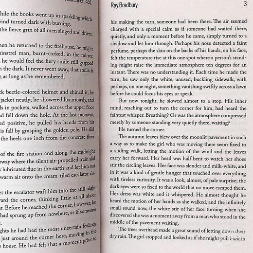 预售 【中商原版】华氏451度英文原版 Fahrenheit 451  Ray Bradbury 雷·布拉德伯里 反乌托邦 科幻小说 商品图8