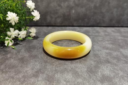 【御珠宫坊·传承系列】糖白玉手镯59.5mm 商品图0