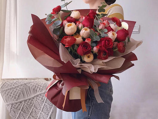 21支红玫蔷薇花束红色包装 商品图0