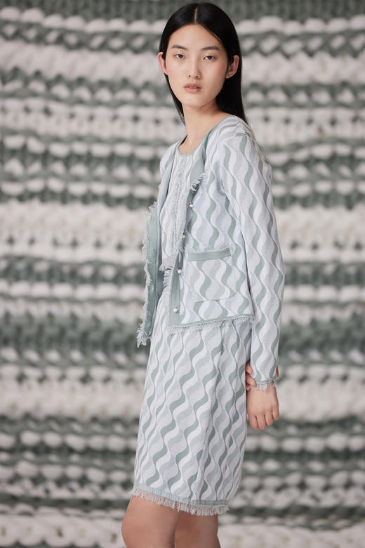  2021春夏新款波纹系列上衣半身裙套装 商品图8