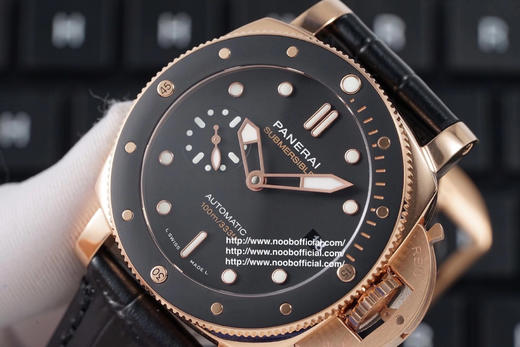 VS沛na海 红金PAM974，42mm，皮表带，透底，自动机械机芯，男士腕表。 商品图2