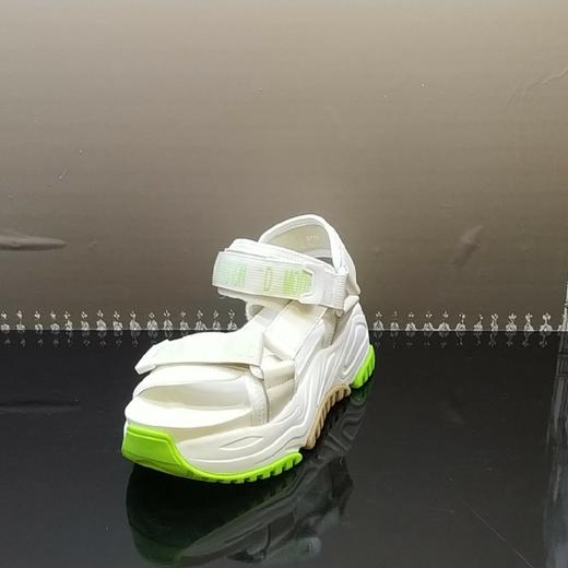 LFGJ 3713 潮流休闲夏季厚底拼接织物字母凉鞋 商品图0