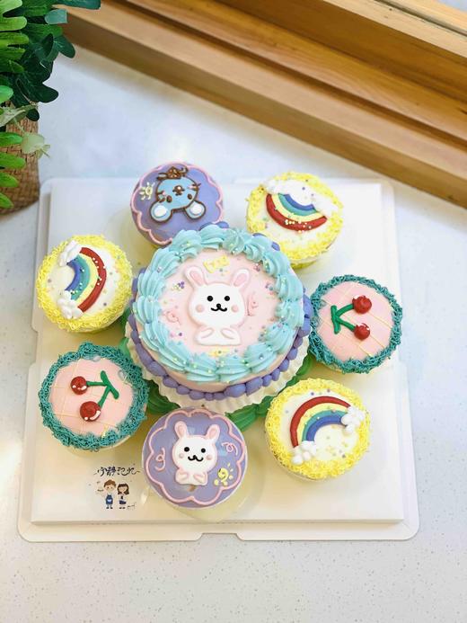 四寸兔兔➕七个纸杯蛋糕 下单前请仔细阅读商品详情 商品图0