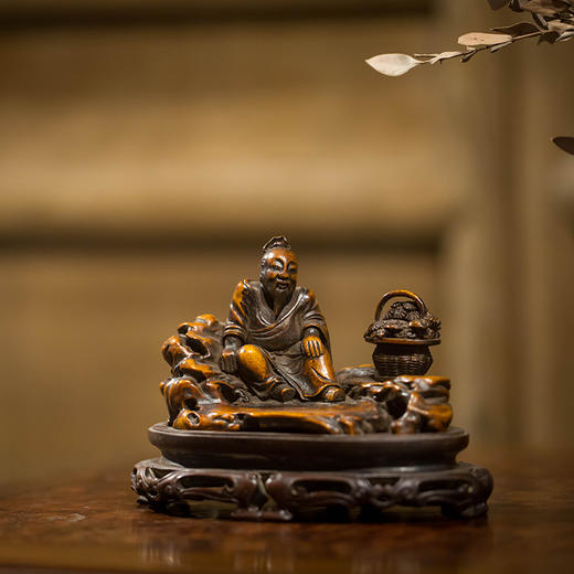 清代  黄杨木雕采药老人像（红木座） 商品图0