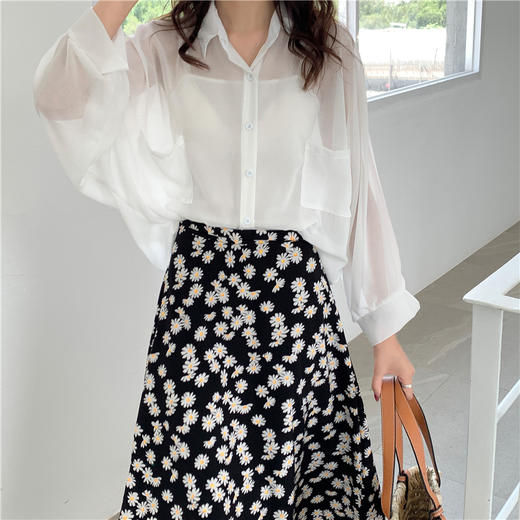 【防晒】少女感白衬衫衣女长袖宽松中长款+雏菊清新碎花裙防晒服两件套装 商品图2