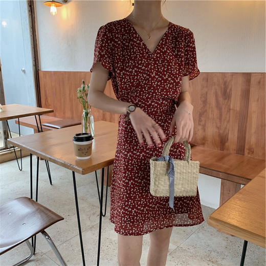 法式复古小碎花裙女气质V领高腰系带A字爆款连衣裙2021夏季新款 商品图2