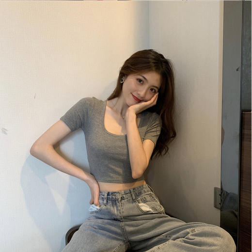 【59.9任选两件包邮】SSEMMY性感圆领露脐冰丝针织衫 冰丝清肤透气夏季穿不闷热 显瘦显白显气质 穿上年轻性感小女人纯色简约短袖 商品图1