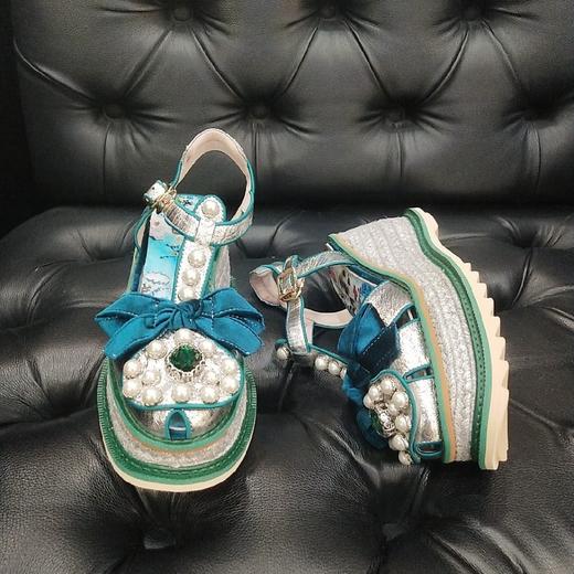 LFGJ 6426 夏季新款水钻真皮草编松糕厚底坡跟凉鞋 商品图4