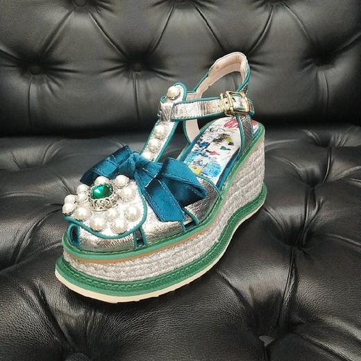 LFGJ 6426 夏季新款水钻真皮草编松糕厚底坡跟凉鞋 商品图0