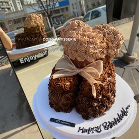 抱抱熊 · 奶油霜蛋糕